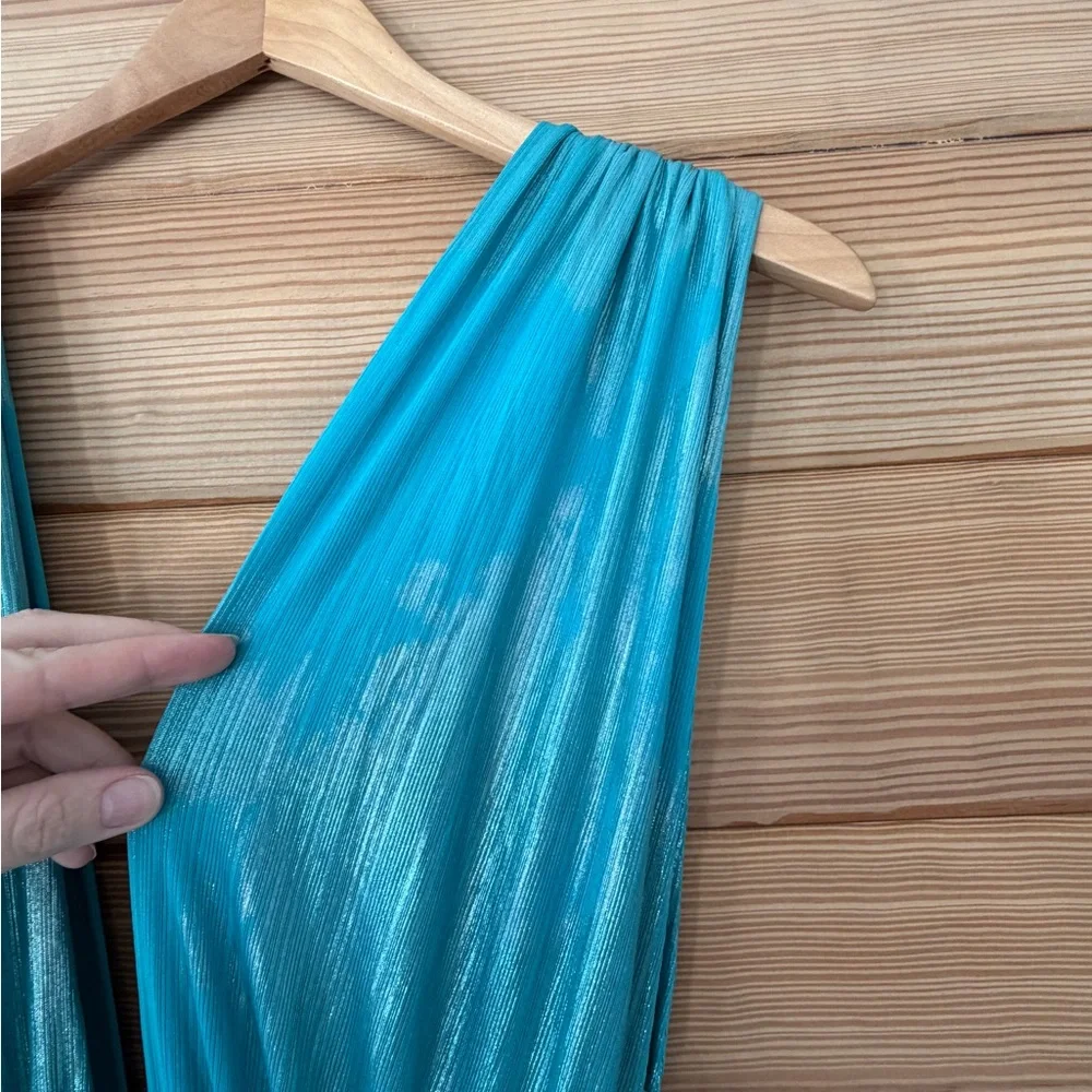 Bronx and Banco Romi Metallic Gown - Picture 6 of 11